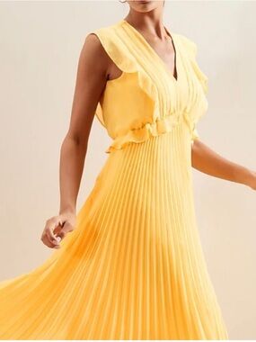 Banana Republic midi-length yellow chiffon accordion skirted ruffle dress,